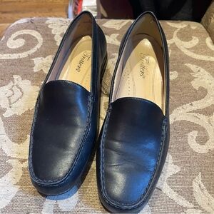 Trotters Slip on Leather Loafers, Size 8, Black